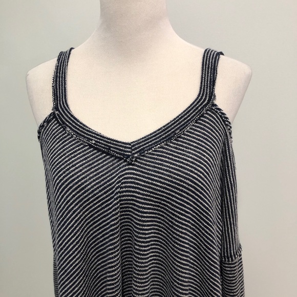 Sage Cold shoulder sweater - Picture 3 of 6